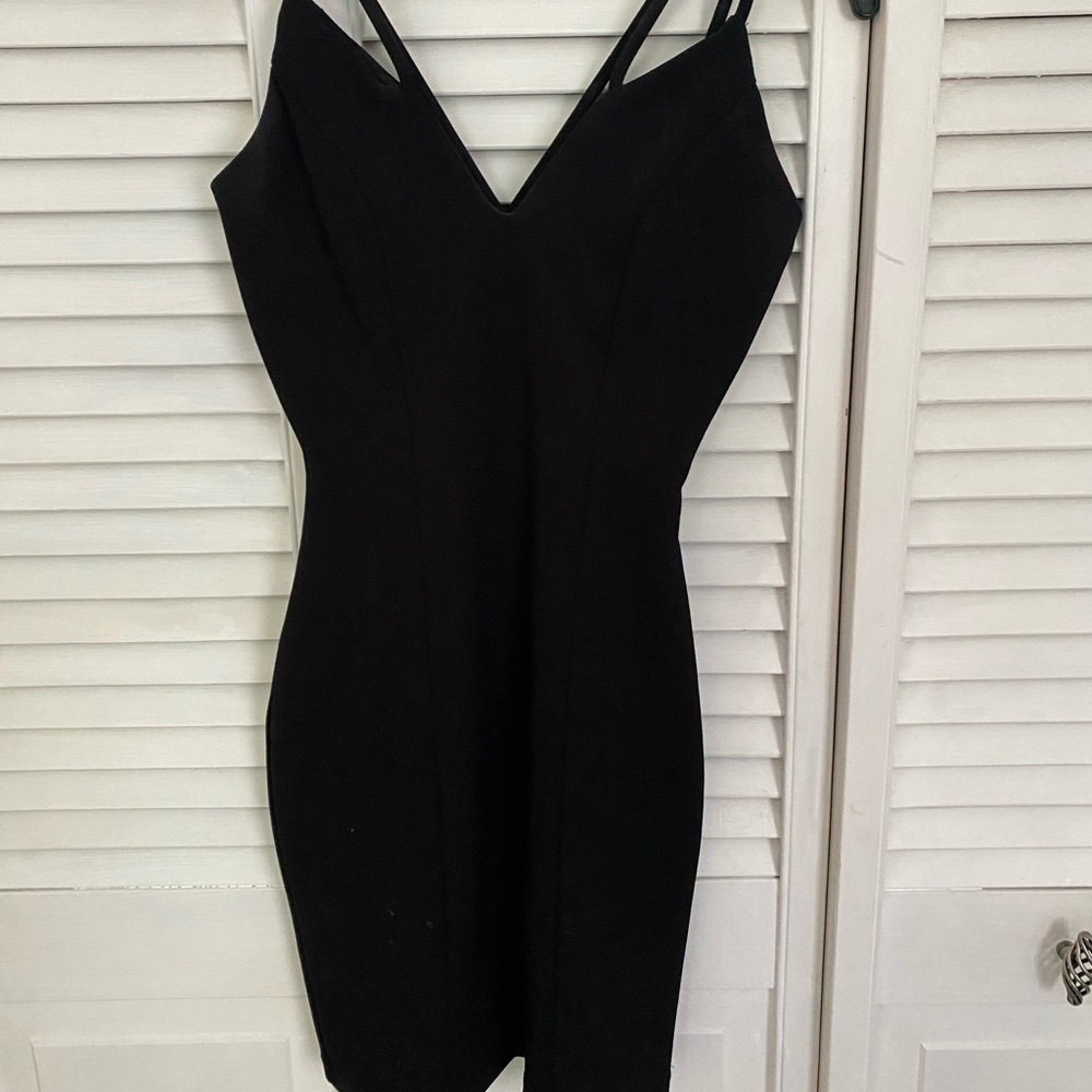 Black bodycon dress